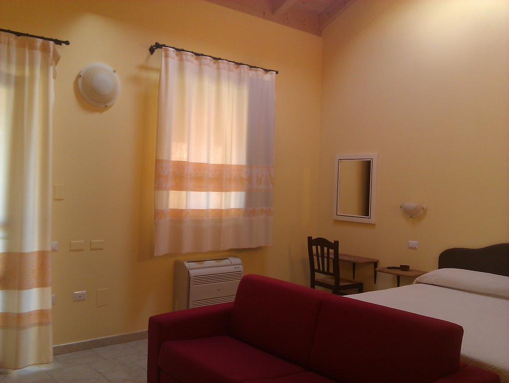 Aparthotel La Corte Dei Rei Castiadas Pokoj fotografie
